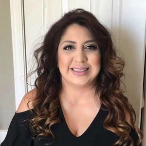 Meet your Posher, Dee